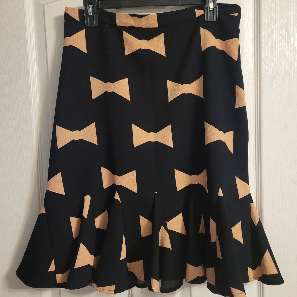 Eva Franco Tan and Orange Ruffled Trumpet Skirt